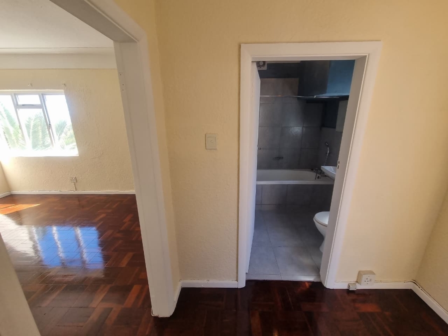 To Let 1 Bedroom Property for Rent in Camps Bay Western Cape